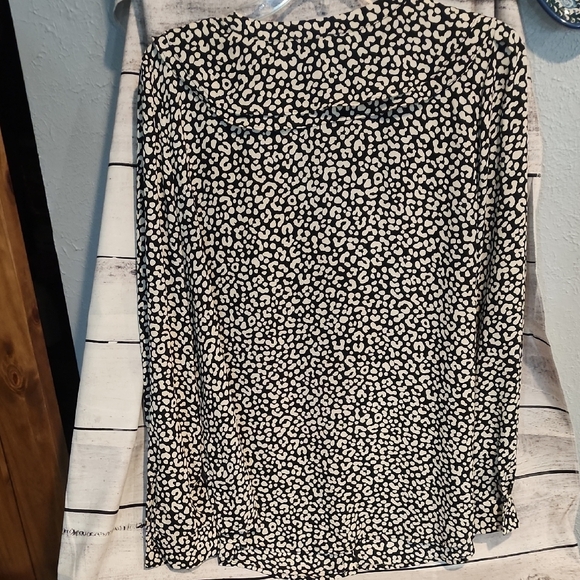 Ann Taylor Black and White Blouse - Picture 6 of 6